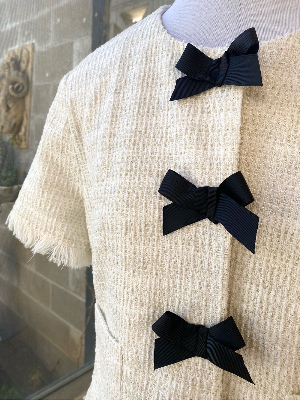 Dolan NWT Tweed Fringe Left Coast Ivory Gold Black Bow Cropped Jacket S - Picture 3 of 10